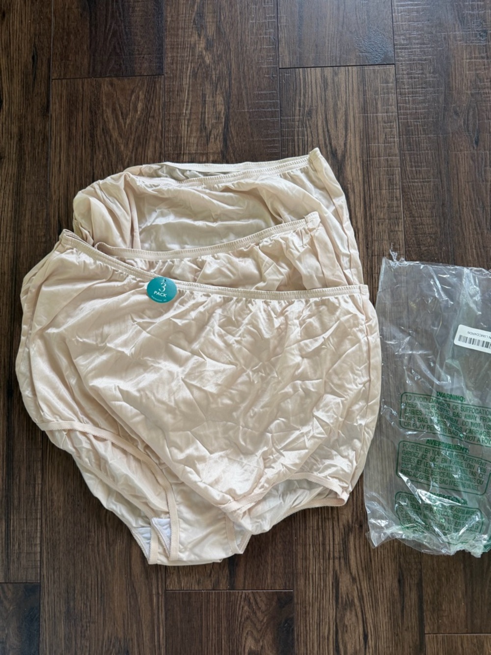 Vanity Fair set of 3 womens Nylon Brief Perfectly Yours
Panty. Size 10/3XL new - Picture 2 of 3